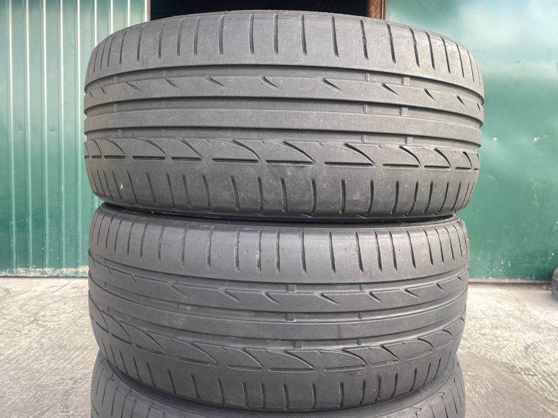 225/40R19 Bridgestone Potenza S001 01172olx фото