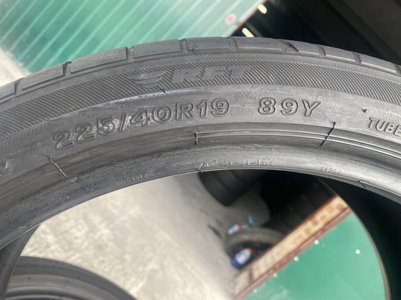 225/40R19 Bridgestone Potenza S001 01172olx фото