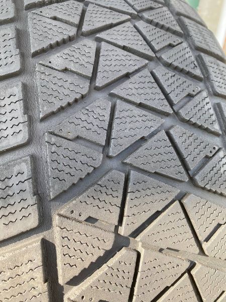 255/60R18 Bridgestone Blizzak DM-V2 01482olx фото