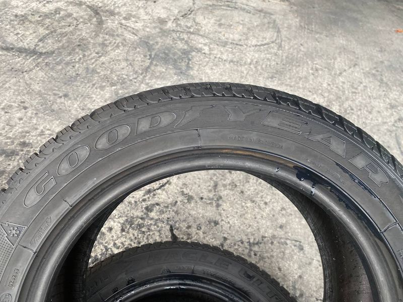 205/55R16 Goodyear Eagle UltraGrip 01758 фото